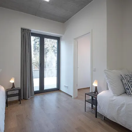 7 Ruzyne Apartman *