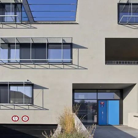 7 Ruzyne Apartment Prague
